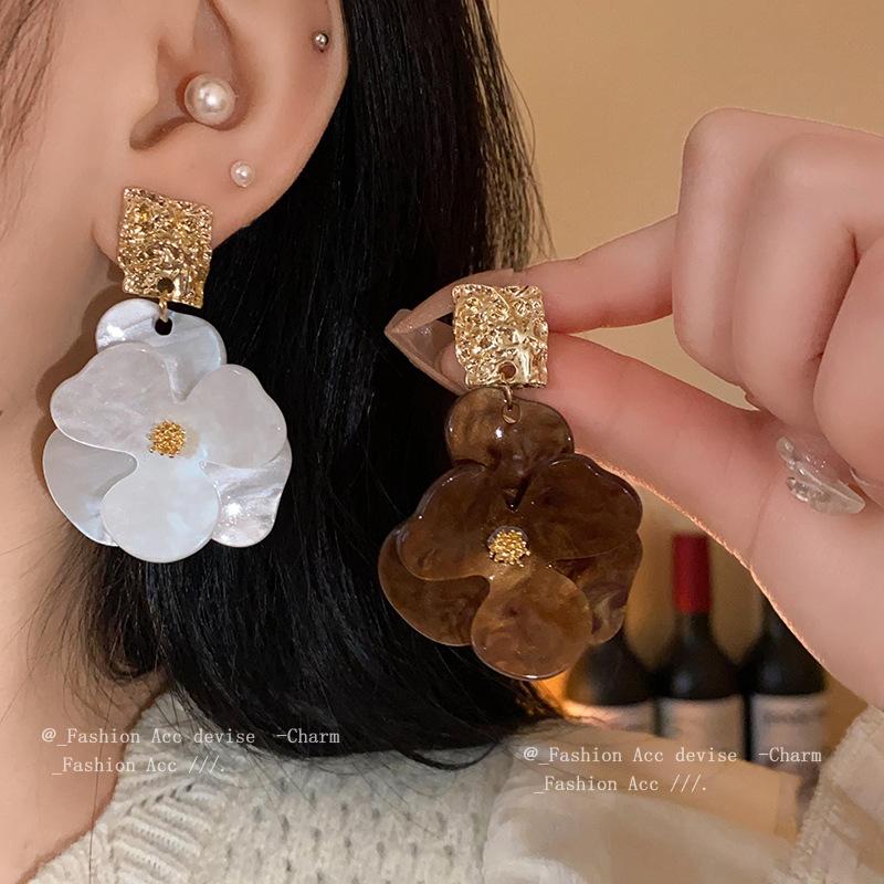 Silver Needle Exaggerated Design Flower Geometric Earrings Fashion Temperament Earrings Earrings Earrings High-end Versatile Earrings