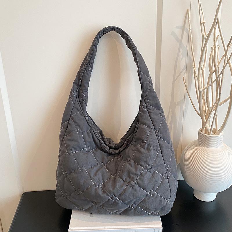 Autumn and Winter New Diamond Shoulder Bag Casual Women's Messenger Bag Large Capacity Girls Fashion Casual Round Neck Tote Bag