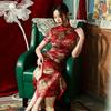 Rojo estilo nacional nuevo chino cheongsam largo mejorado para mujeres jóvenes sentido de alta gama retro delgado ropa de actuación para pasarela
