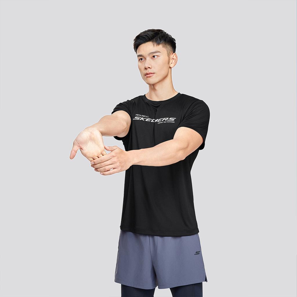 Skechers Moisture-Wicking Quick-Dry Knitted Printed Round Neck Loose Comfortable Sports Short Sleeve T-Shirt Men Tops Carbon-Black P224M029-0018