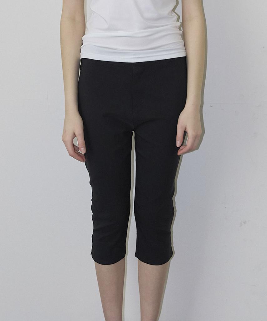 Nyuyogwogseu Basic Capri Pants 2 Colors