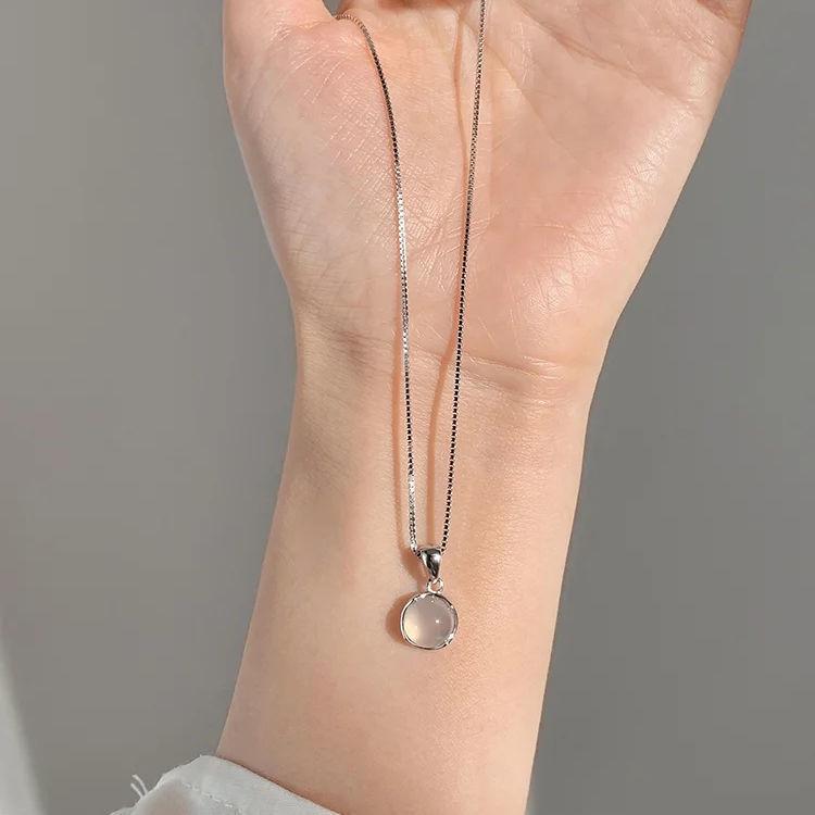 2022 White Chalcedony Necklace - Elegant Niche Design, High-End Fairy Clavicle Chain for Women & Students