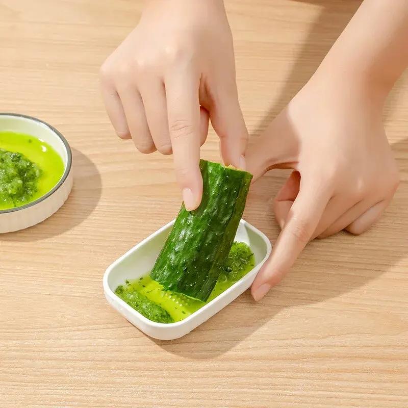 1 stuks Plastic Handmatige Knoflookmolen Gembermolen Gebruikt Voor Het Maken van Groentepuree Huishoudelijk Keukengereedschap