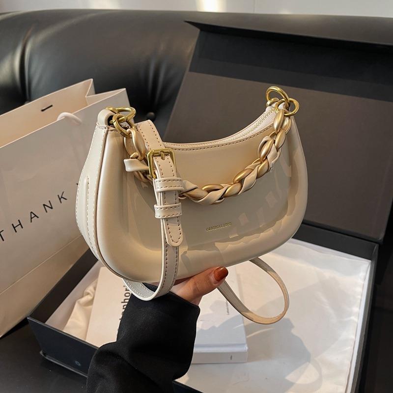 Chain underarm bag women's new fashion retro portable saddle bag high-end versatile shoulder messenger bag