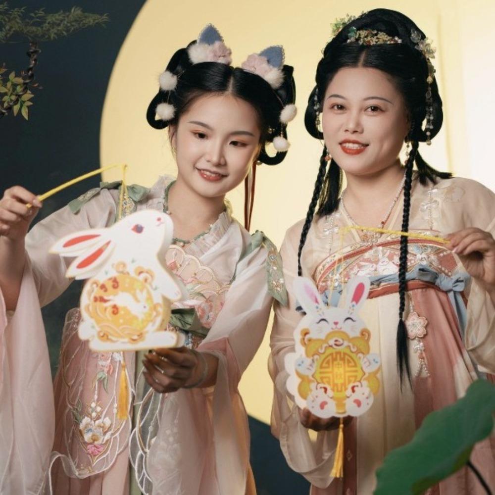 Chinese Style Handheld Rabbit Lantern Cartoon Traditional Craft Lantern Rabbit Lantern Children