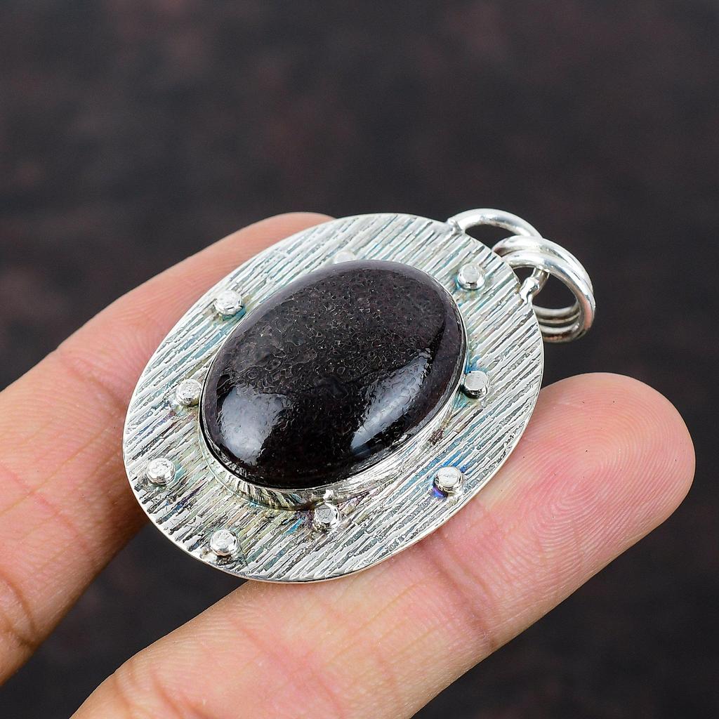Dinosaur Bone hänge Handgjorda etniska smycken 925 sterling silver hänge av högsta kvalitet ädelsten hänge present till jubileum Designer smycken