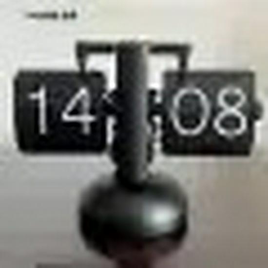 European Retro Mechanical Flip Clock - Desktop Ornament for Living Room