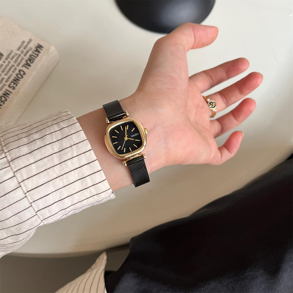 Light Luxury Black Gold Small Sugar Cube Chain Watch Women'S Exquisite Niche Supply High-End Small Dial Quartz Women'S Watch