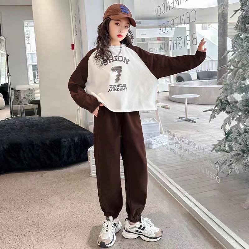 

Модный повседневный комплект-двойка для девочек 2025 года: Свободный свитшот и спортивные штаны для весны/осени - Наряд для родителей и детей 160 cm