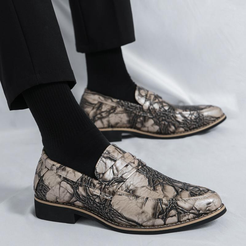 Fashion Leather Shoes Casual Business Shoes for Men Dress Tenis De Hombre Moccasins Mokasin Tenis Caballero Designer Sneakers