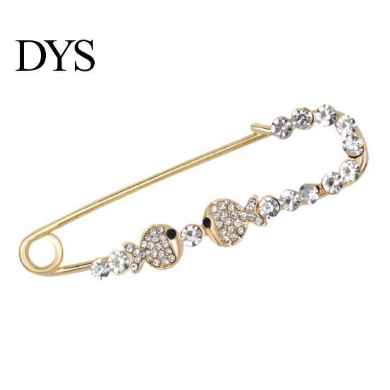 Cardigan Brooch Pin 3D Flower Decor Scarf with Rhinestone Stable Lock Inlay Thick Anti-exposure Suits Coats Sweaters Shawl Buckle