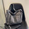 Neue personalisierte Denim-Umhängetasche mit rohem Rand und Tasche, vielseitige Studententasche, lässiger Rucksack mit großem Fassungsvermögen