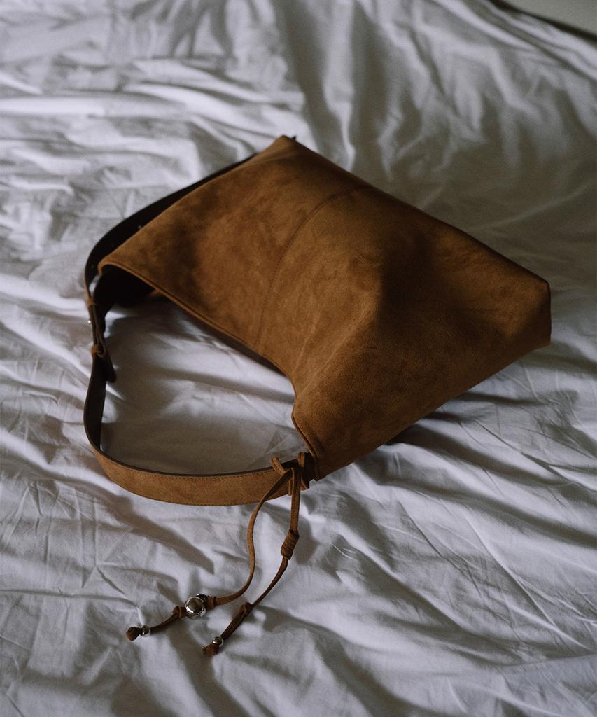 Ovhee Tave Suede Shoulder Bag_Chestnut
