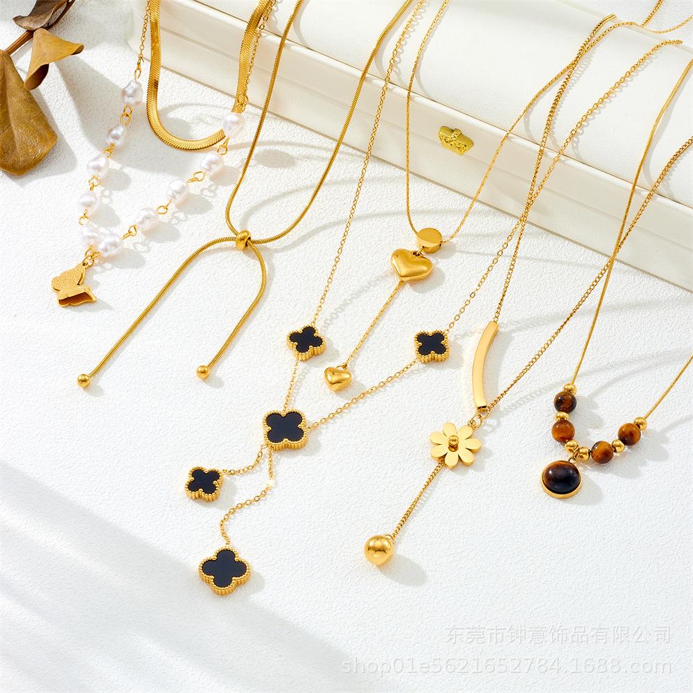

18K Gold-Plated Titanium Steel Four-Leaf Clover Necklace - Elegant, Non-Fading, Versatile European and American Style.