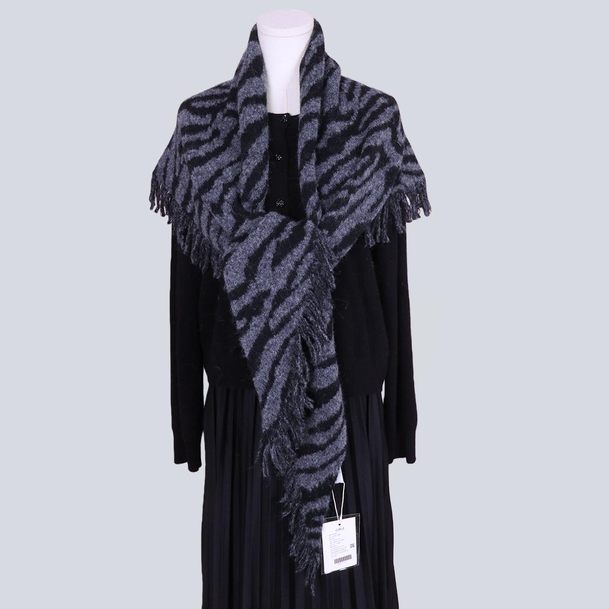 Zebra Print Wool Knit Scarf - Korean Style Warm, Soft Triangle Neck Warmer for Autumn/Winter 180 cm