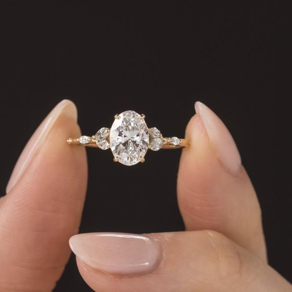 New Egg-shaped Zircon Ring Fashion Hot-selling Ins Super Flash Zircon Wedding Jewelry