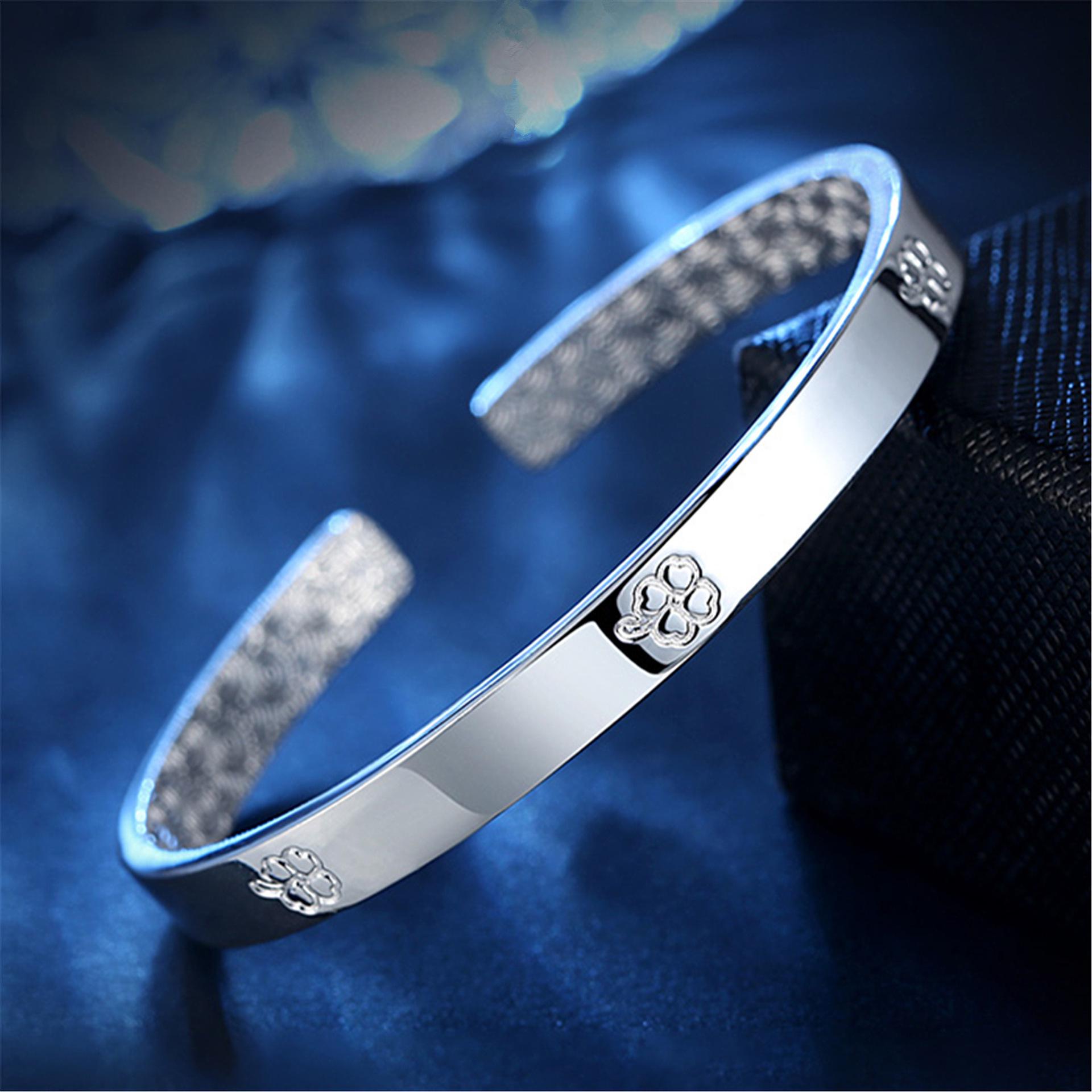 

Тонкий браслет в корейском стиле «Четырехлистный клевер» - Популярный модный браслет с дизайном в виде листьев