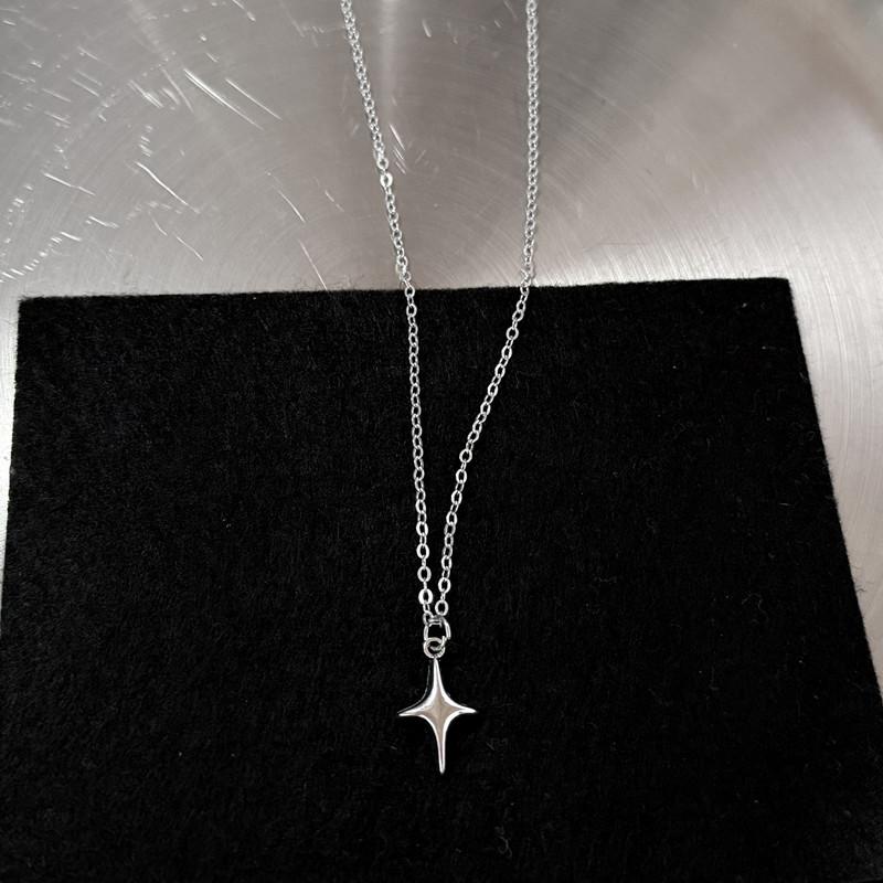 

Y2K Star Cross Charm Necklace Unisex Grunge Punk Fashion Jewelry Pendant Accessory for Women And Men 45cm