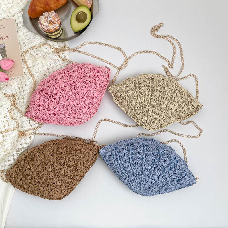 Boho Shell Shape Solid Straw Chains Crossbody Bag Handmade Crochet Woven Beach Shoulder Bag for Women Summer Vacation Holiday
