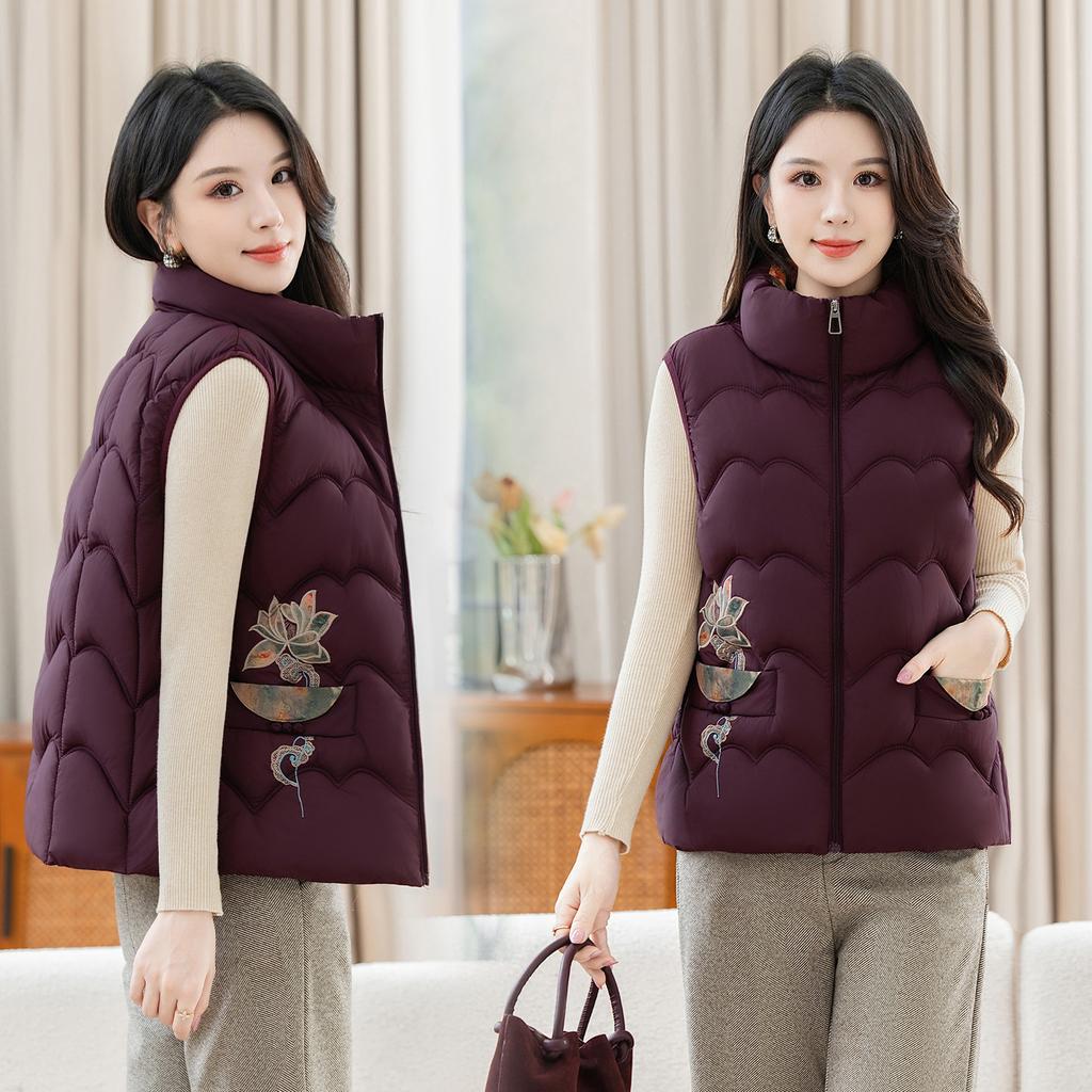 Down cotton clothes, vest women's new autumn and winter models, small mother clothes, foreign versatile vest, vest, vest jacket