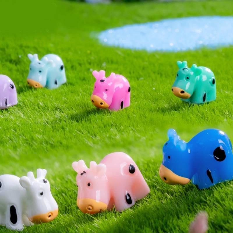 Colorful Mini Resin Cow Figurines For Creative Diy Garden Decoration