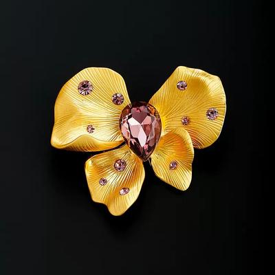 Personalized Crystal Butterfly Dance Brooch, High-End Women'S Light Luxury Design, Butterfly Brooch, Exquisite Pin Temperament, Suit Accessories