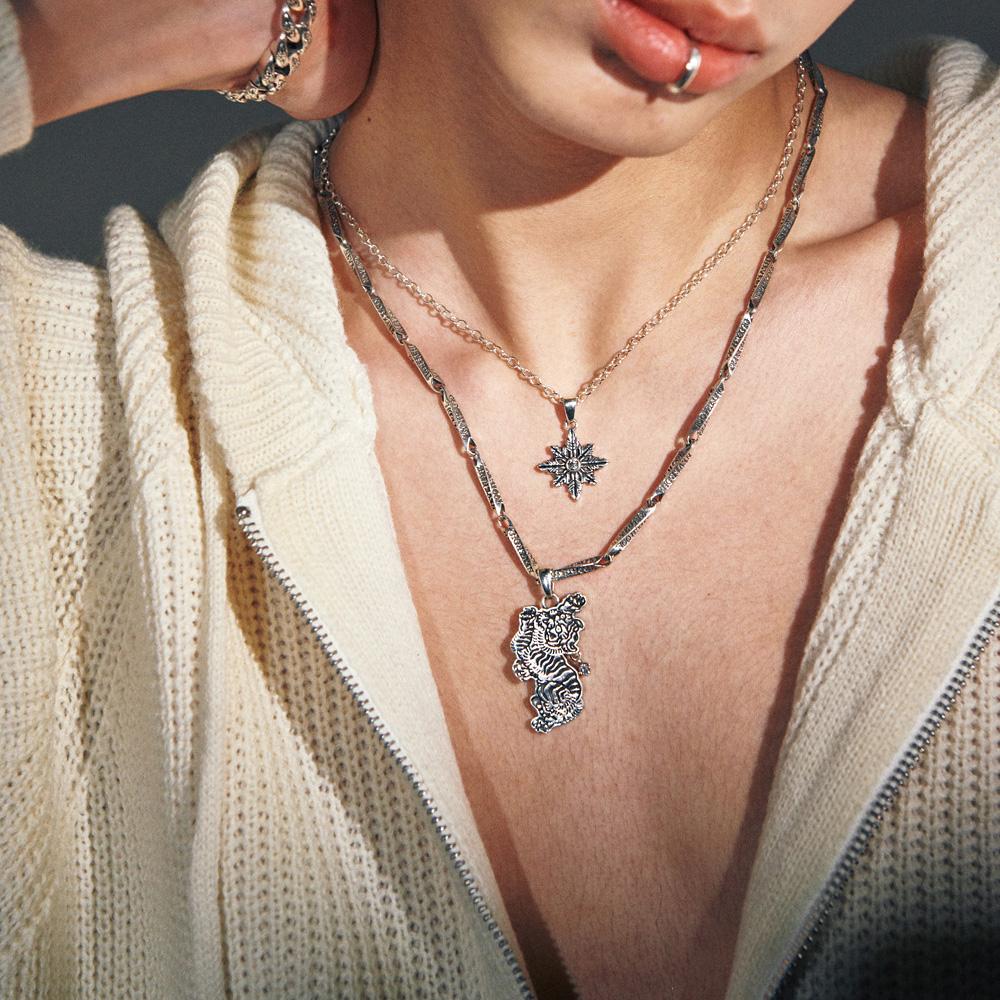 Anonymous Artisan Oldschool Koreantiger Pendant