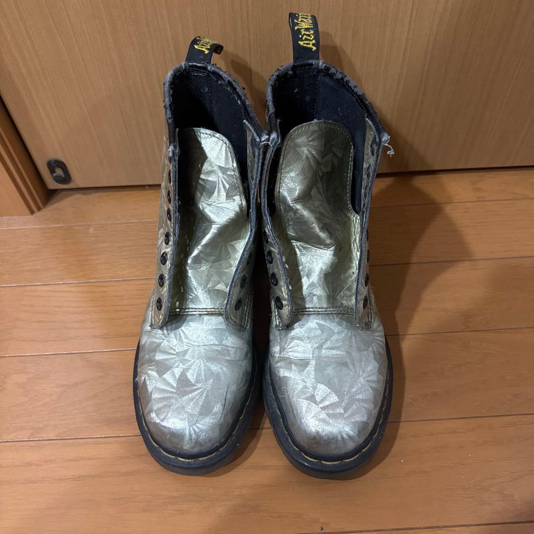 Used Dr. Martens Silver Embossed 8 Hole Boots 39 Dr. Martens