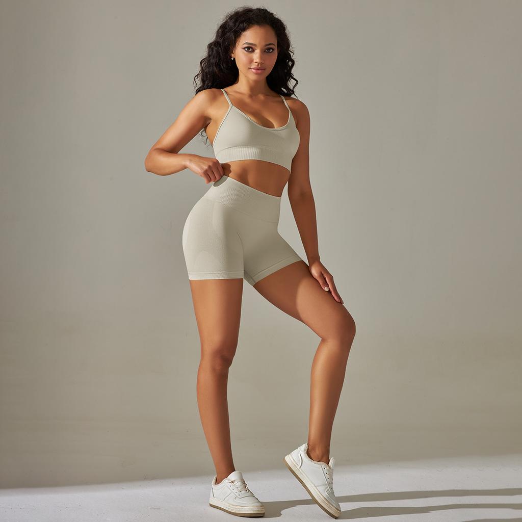 Seamless Solid Color High Elasticity Tight Peach Back Sports Underwear Yoga Dress Three Part Shorts Set For Women
