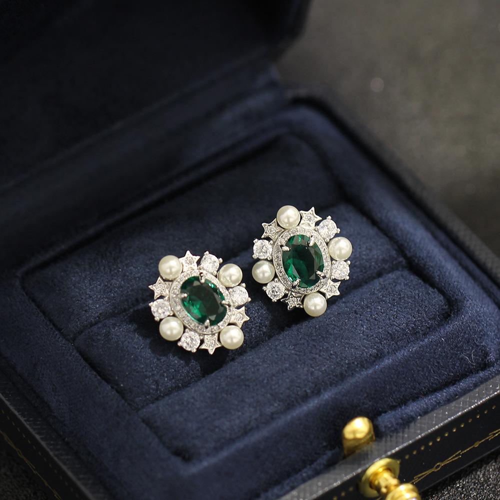 Cross-border explosive new trend flower stud earrings design sense niche sweet and exquisite stud earrings fairy personality small earrings