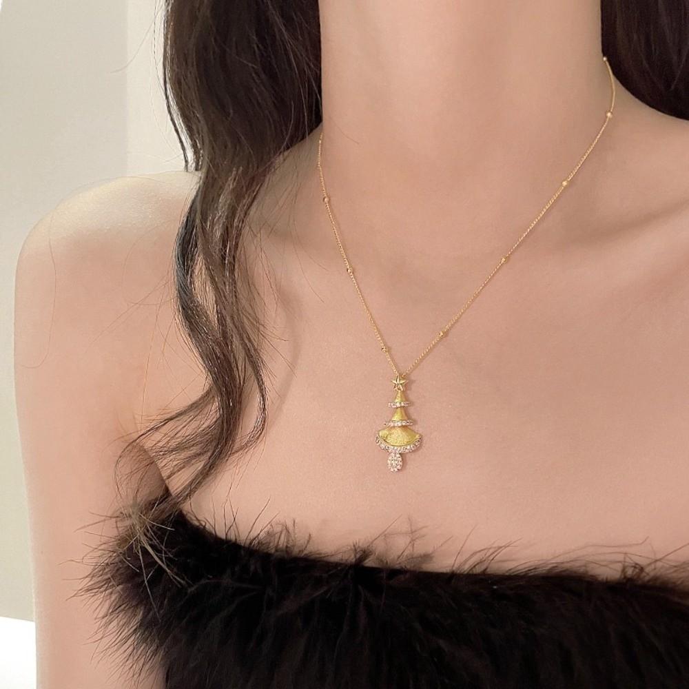 High-end Golden Collarbone Chain Luxury Exquisite Neck Pendant  Neck Accessories