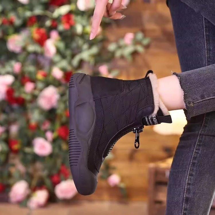 Snow boots women's 2025 new velvet thickened winter models non-slip waterproof warm high-top cotton shoes short boots women's shoes