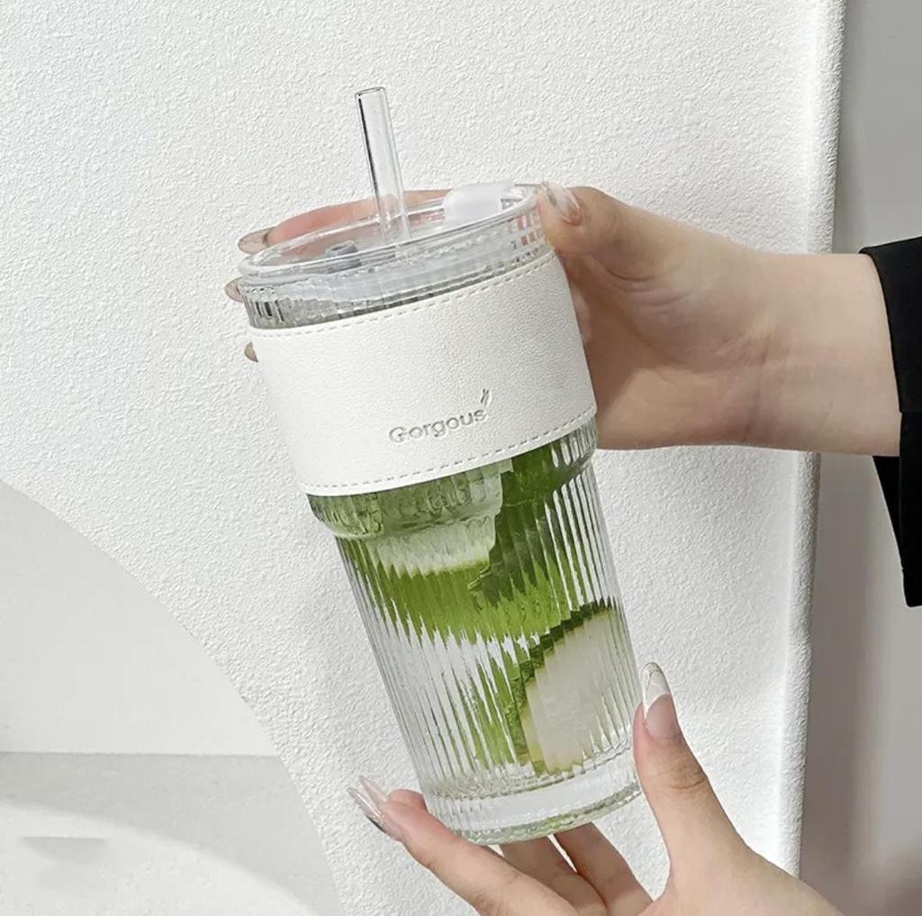 American Style Large Glass Cup with Straw and Lid - Vertical Pattern, Ideal for Summer Cold Drinks 600ML