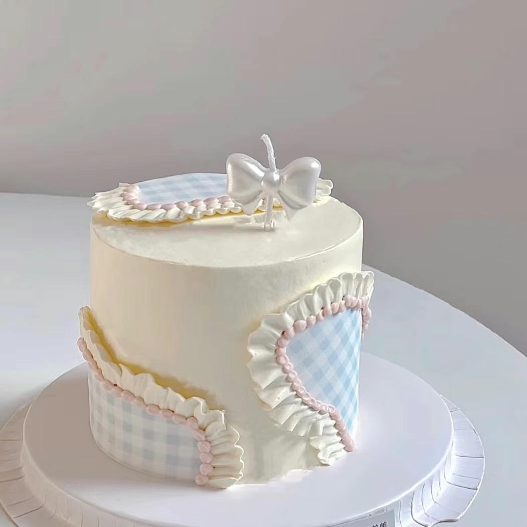 

Butterfly Tie Simulated Cake Model Fake Food Christmas Window Display Samples Wedding Birthday Party Decoration Photography Prop 6 inches
