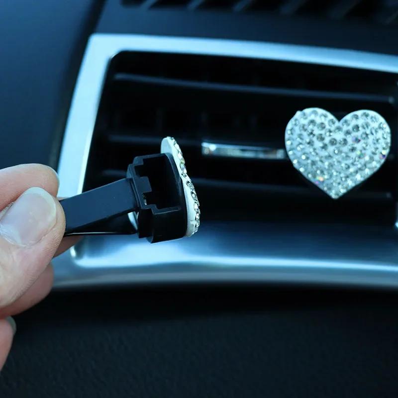 Car Air Outlet Perfume Clip Heart-shaped Rhinestone Car Air Conditioning Air Vent Decoration Perfume Clip Auto Accessories