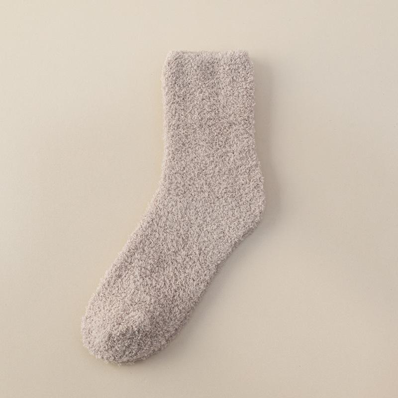 Coral Fleece Men's Thickened Heating and Warmth Mid-calf Socks That Won't Freeze Your Feet While Sleeping, Sleep Socks, Winter Socks for Men