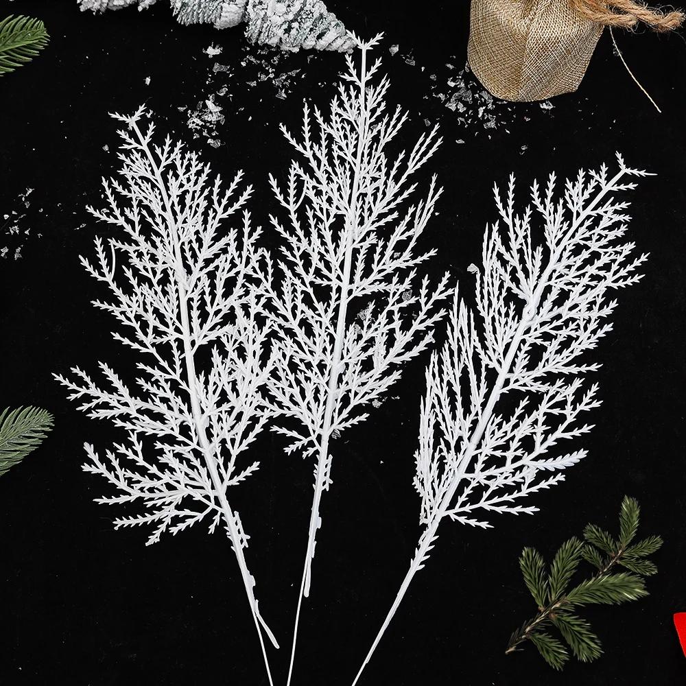 Bílé jehličí Umělé ozdoby na vánoční stromky DIY Listové větve Věnec Domů Zahradní dekorace Novoroční party dodávky
