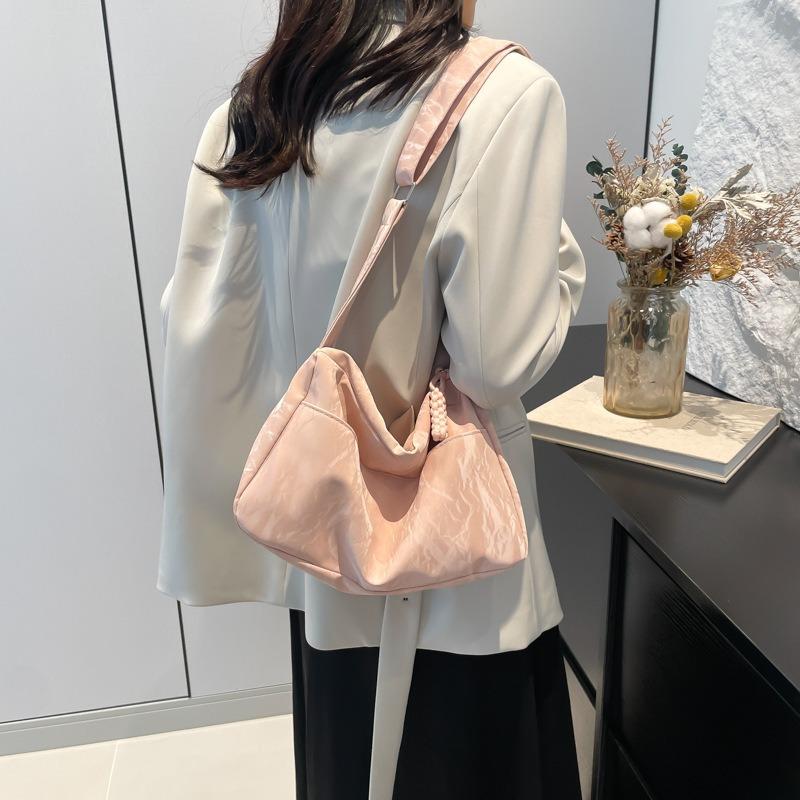 Soft Leather Large Capacity Artistic Shoulder Bag Korean Commuter Underarm Bag Fashion Relaxed Tote Bag Women