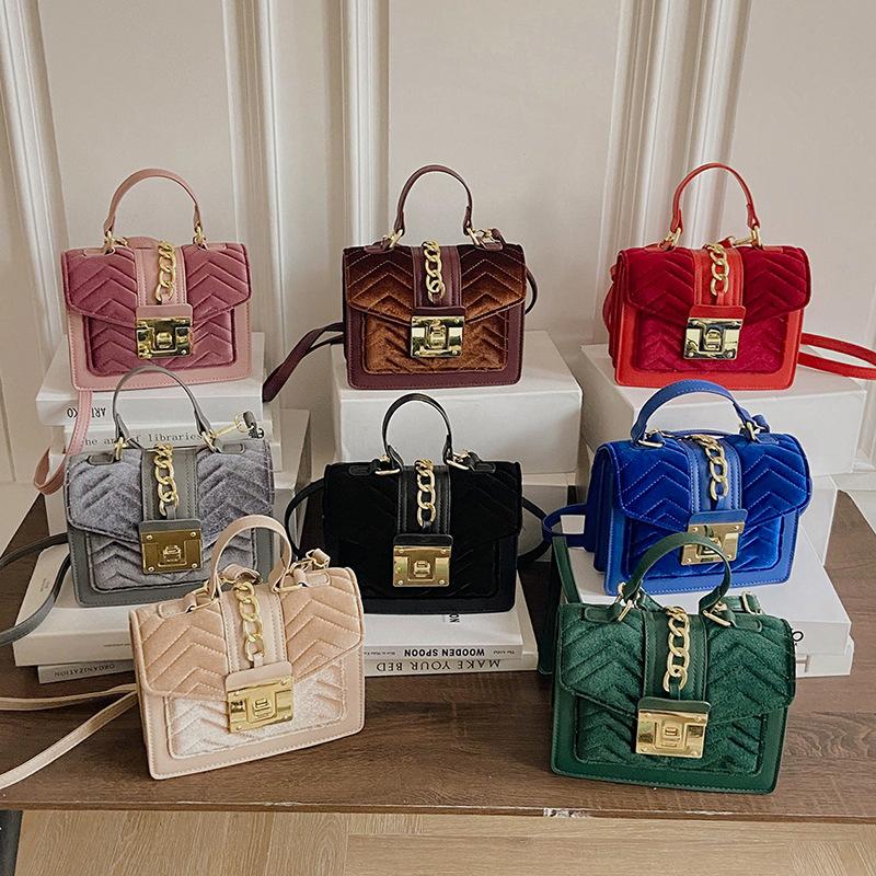 Women's bag 2025 new European and American fashion retro velvet handbag, small fragrant style rhombus messenger small square bag tide
