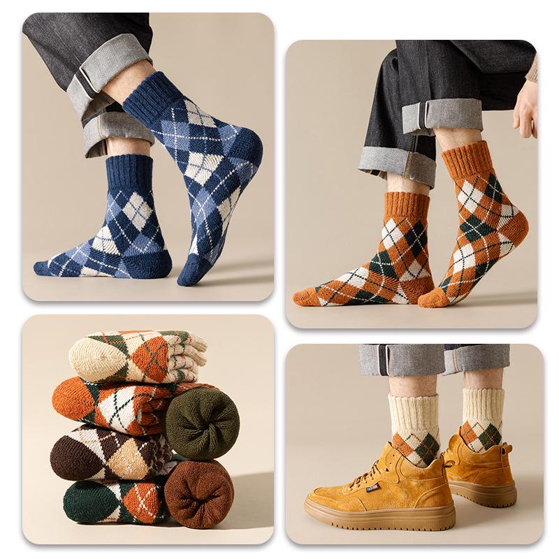 Men's Thick Winter Socks, Mid-Calf, Pure Cotton, Plus Velvet, Warm Terry Cloth, Loose Fit, Black, Large Size.