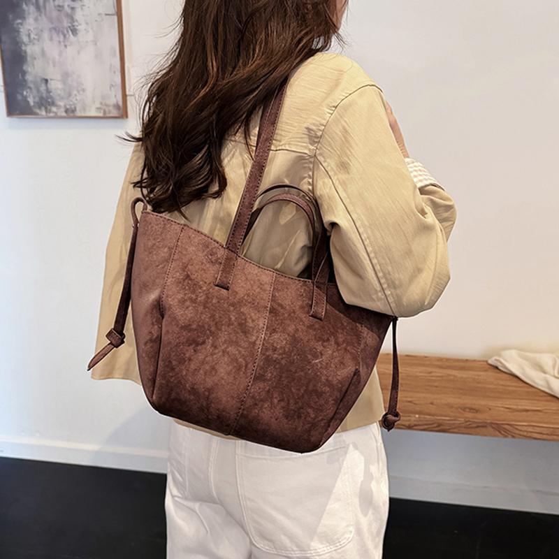 New Womens PU Leather Shoulder Bags Retro Tote Bag Autumn Winter Suede Large Capacity Shoulder Bag Versatile Commuting Bag