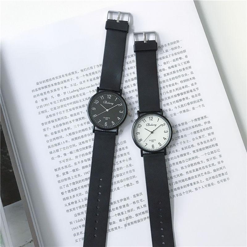 Nouvelle mode personnalisé minimaliste papillon numérique ceinture montre à Quartz ensemble femmes montre fluorescente étudiant montre