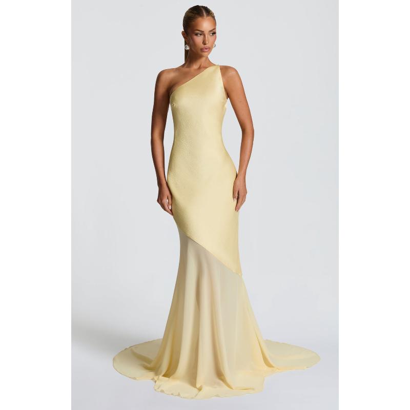 

Women s Off-the-Shoulder Sleeveless Backless Dress Fitted and Sensual Lace-Up Mesh Long Gown L жовтий