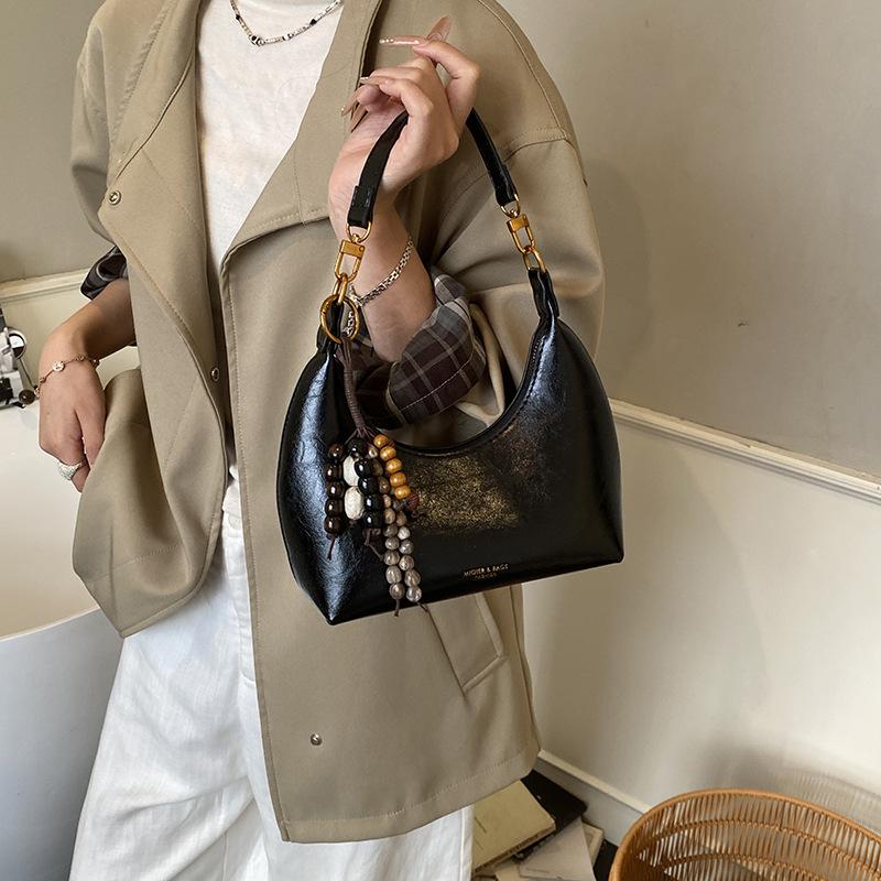 Underarm bag women's large capacity 2025 new simple and versatile high-end sense of foreign style women's explosive shoulder messenger bag