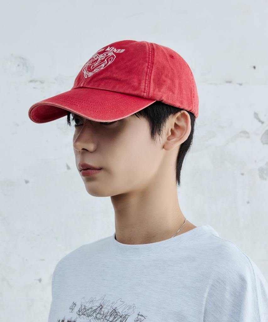 MAISON MINED Doodle Heart Vintage Washed Ball Cap Red