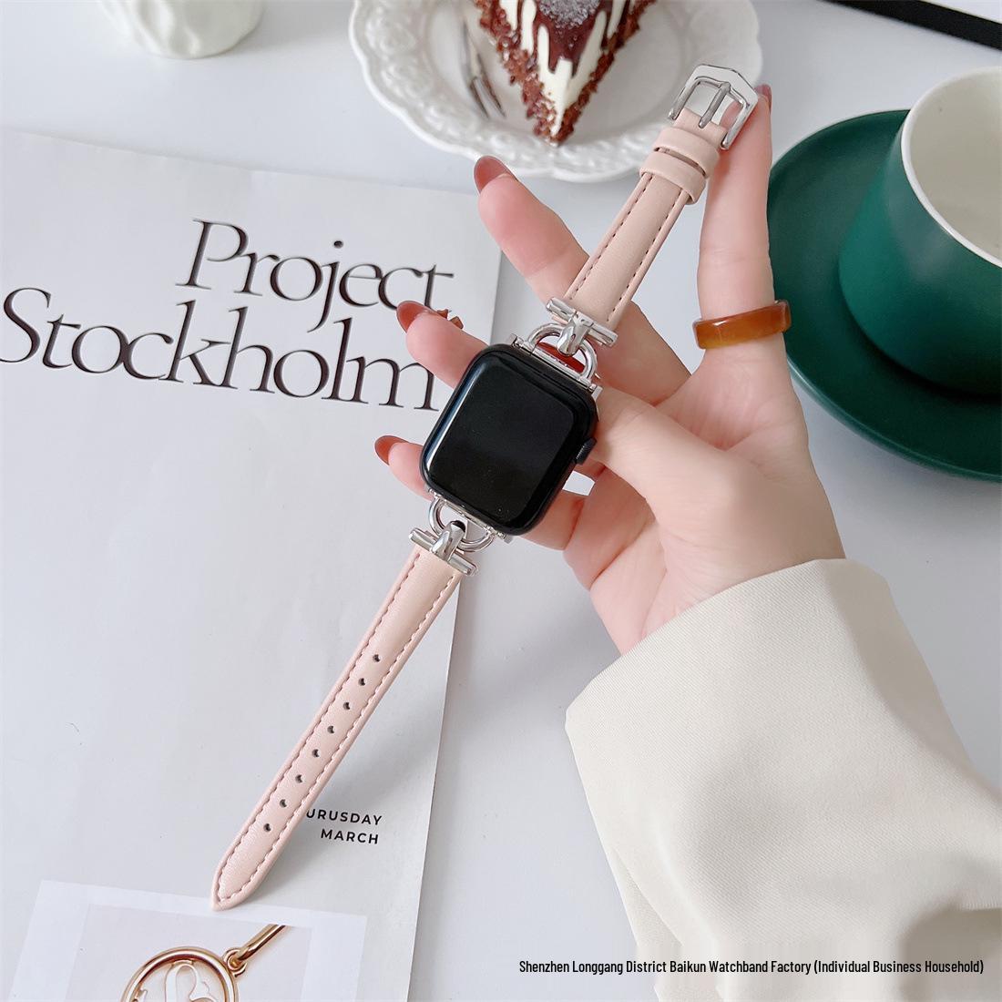 

Элегантный кожаный ремешок с D-образной пряжкой для Apple Watch 5/6/7/8/9 и SE - Женская коллекция 38/40/41mm