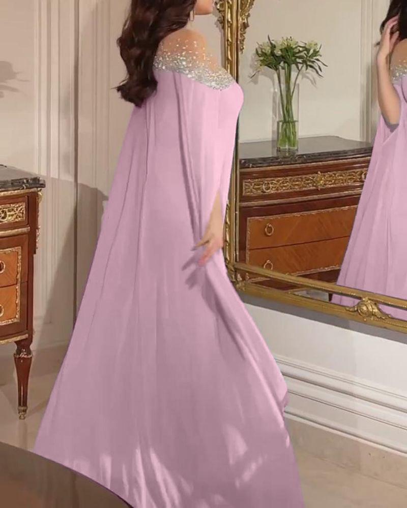 Elegantní šifonové večerní šaty s vysokým pasem a perlovou ozdobou