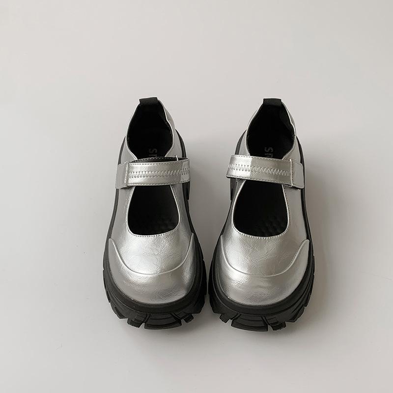 

Модные повседневные черные туфли-лодочки с круглым носком, толстой подошвой и неглубоким вырезом, женские летние новинки 2025 года, туфли Мэри Джейн на платформе для ношения с юбкой 40 серебряный