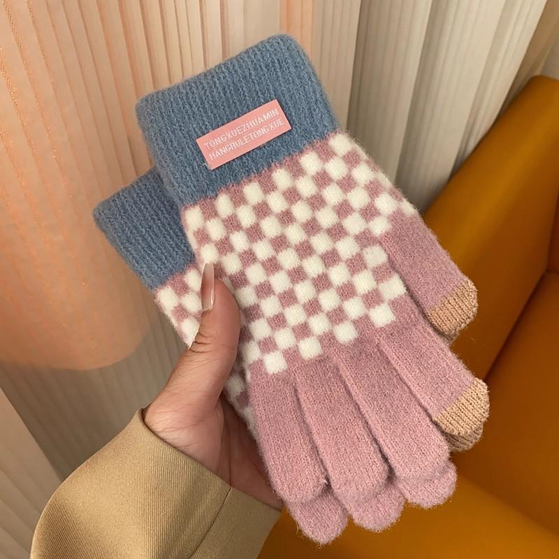 Gants tricotés à carreaux doublés polaire pour femmes, automne hiver, doigts séparés - Compatibles écran tactile et chauds, mode pour étudiantes.