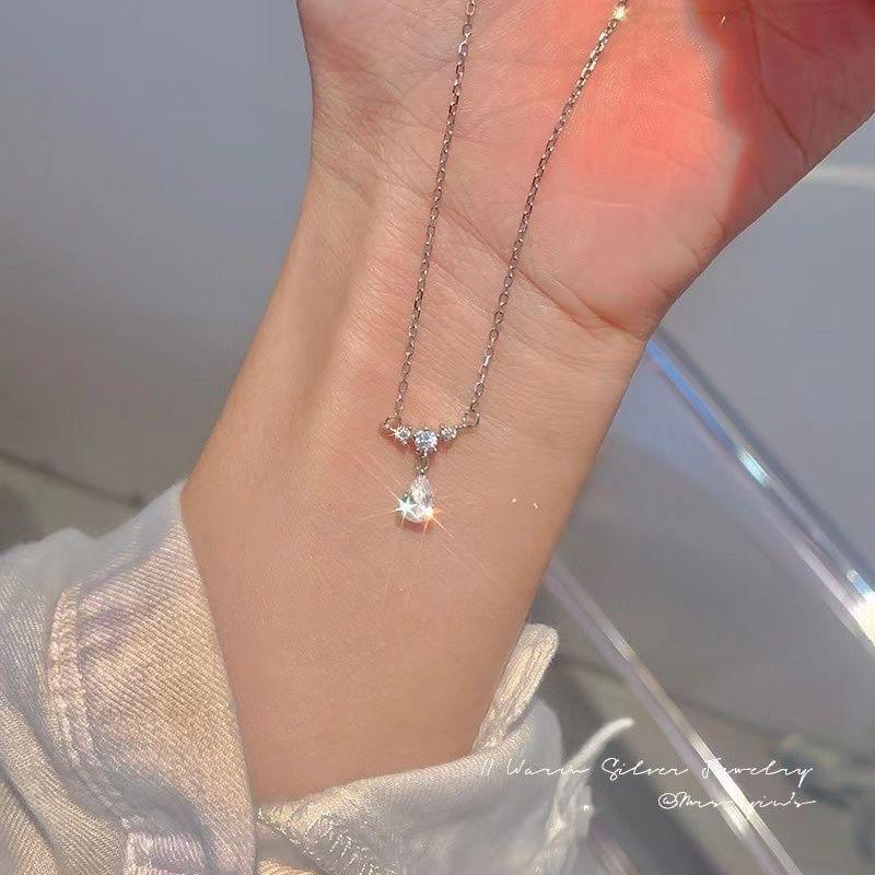 Sparkling cute~ Spot autumn necklace women's light luxury niche design temperament to give girlfriend gift necklace